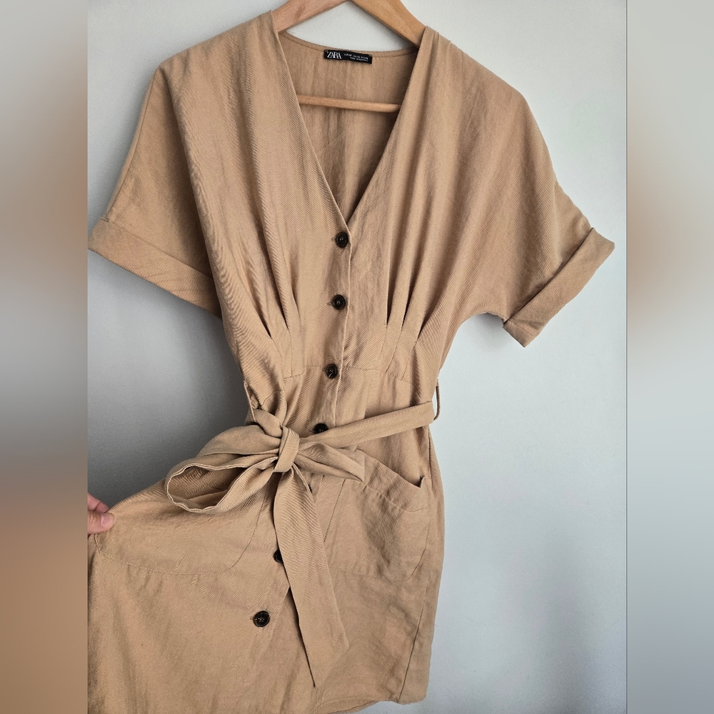 🎁 ZARA Beige Button-Down Mini Dress